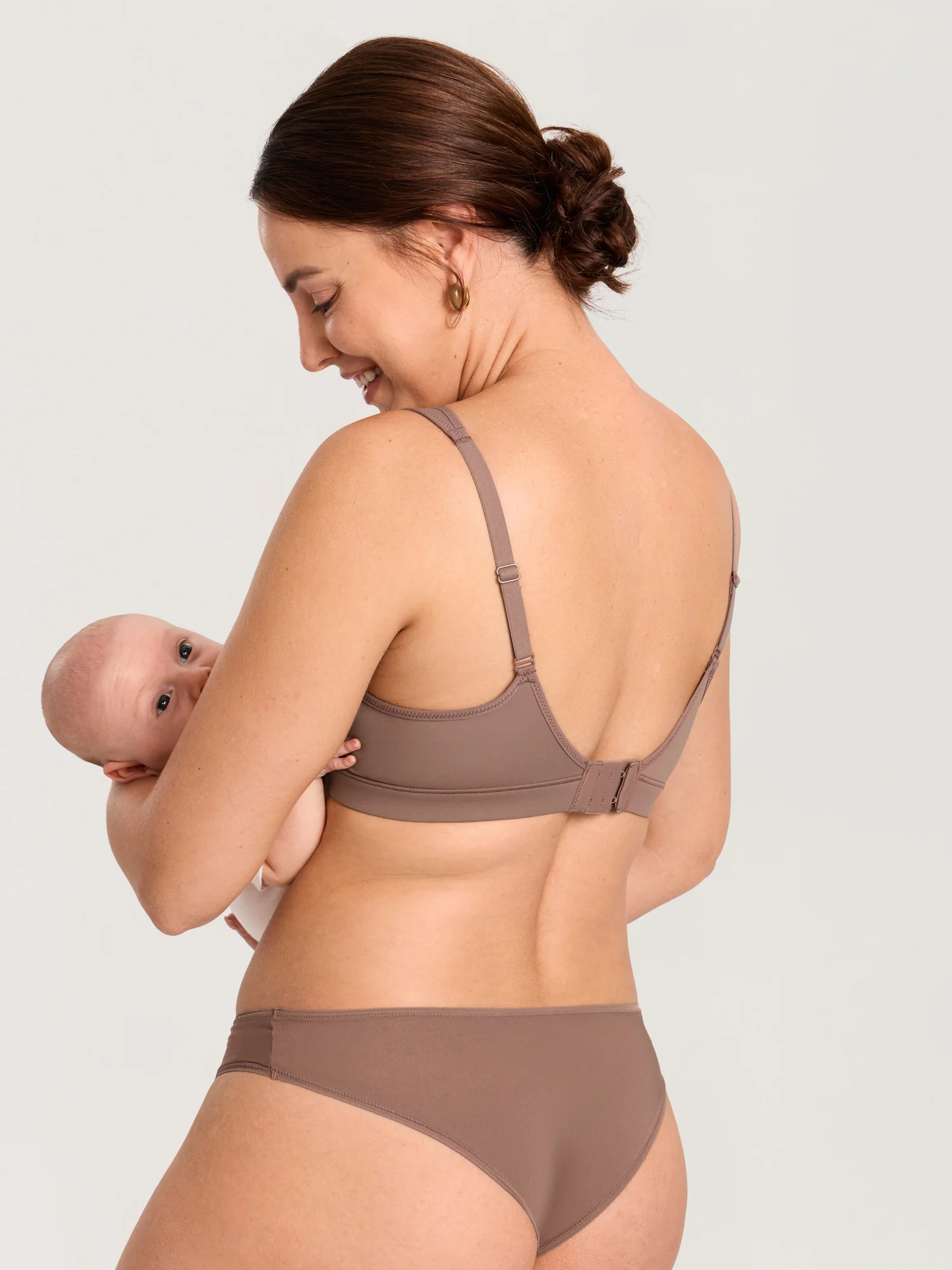 Natrelax® Velcro All-in-One Nursing & Pumping Bra - Image 15