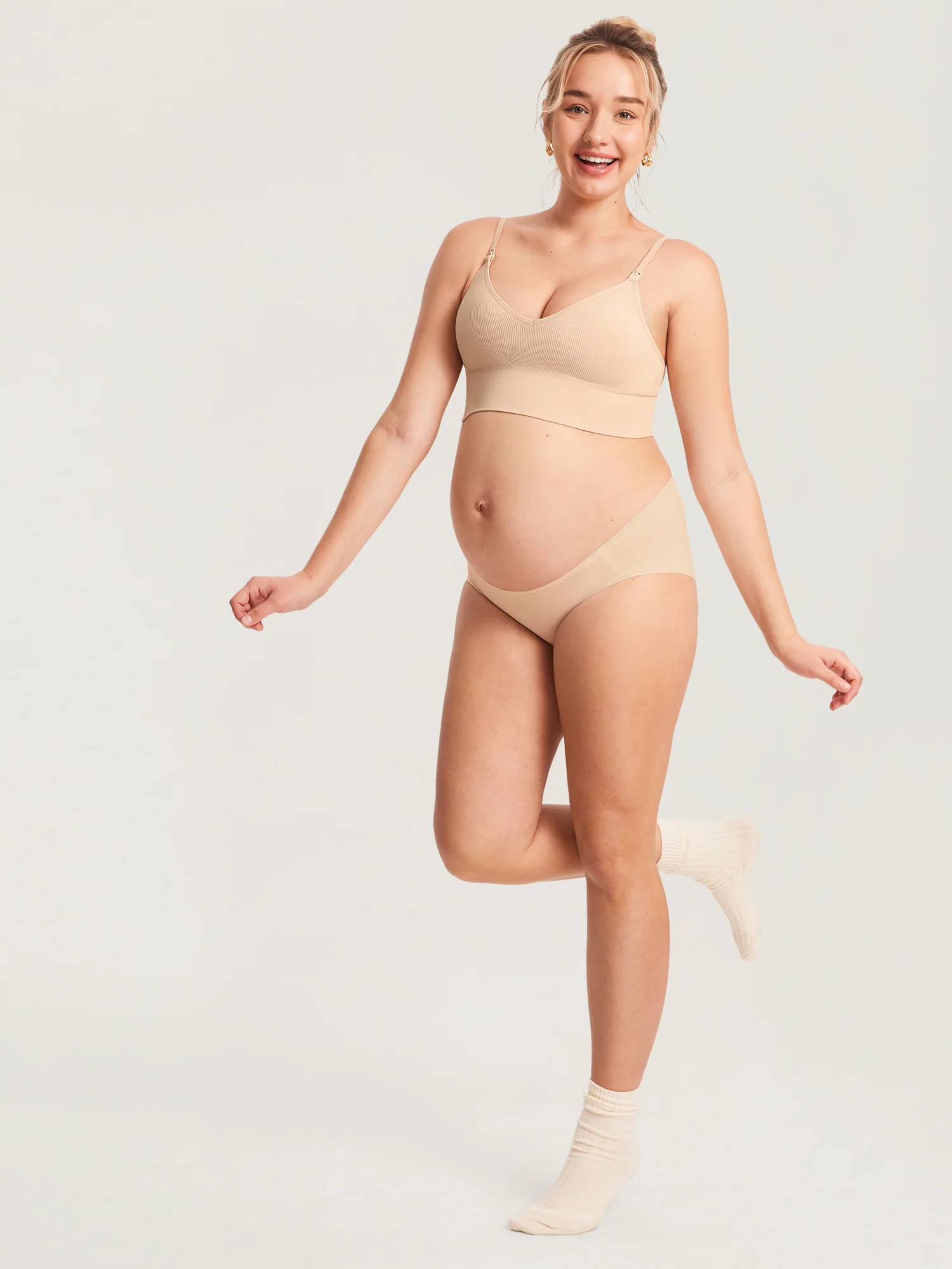 Ribbed V Neck Nursing Bralette - Image 4
